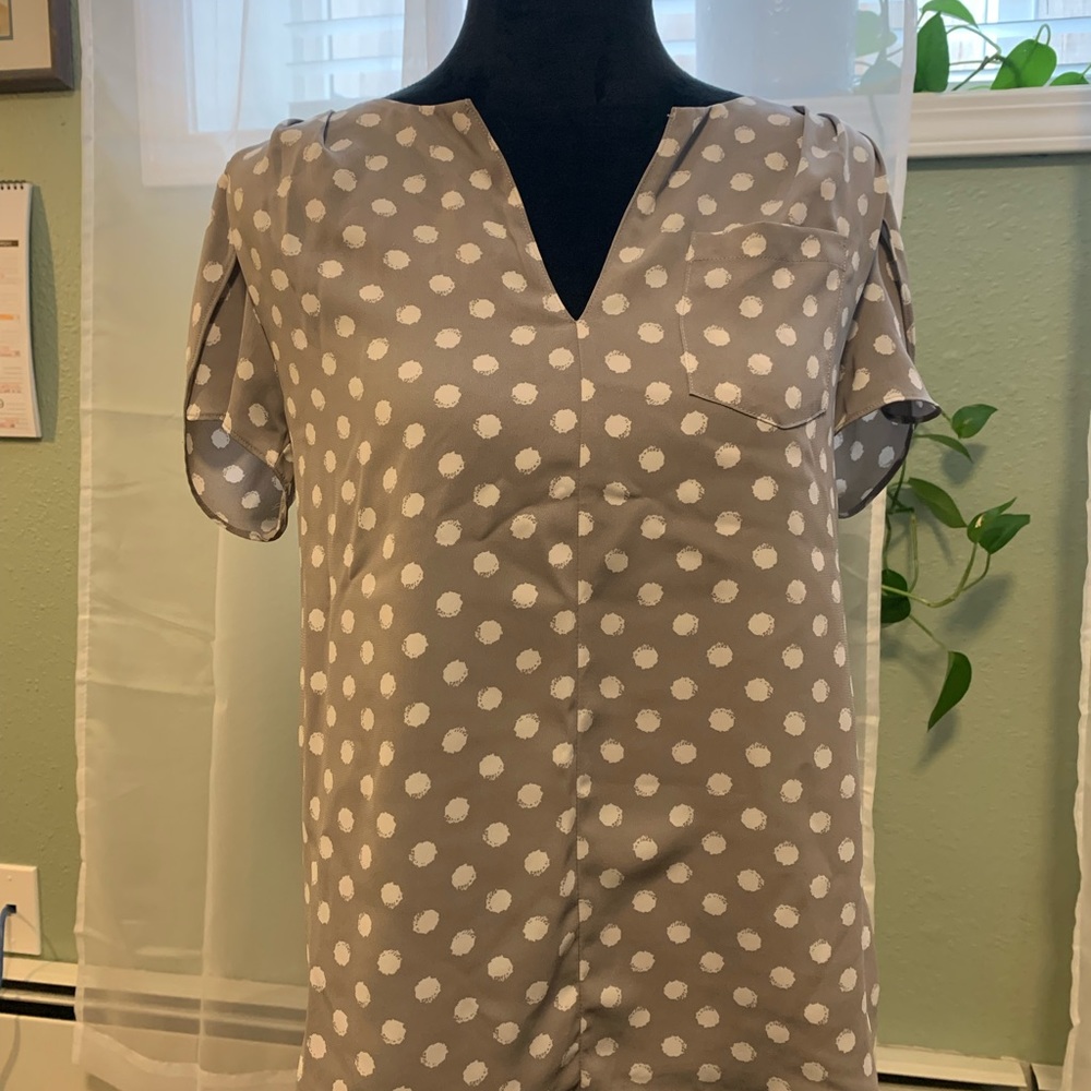 Tulip sleeve blouse